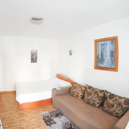 Casa Geta Risnov